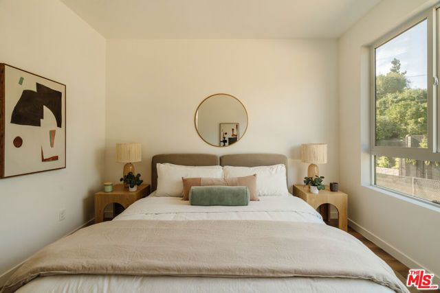 3851 N Riley Lane, Los Angeles, CA 90065