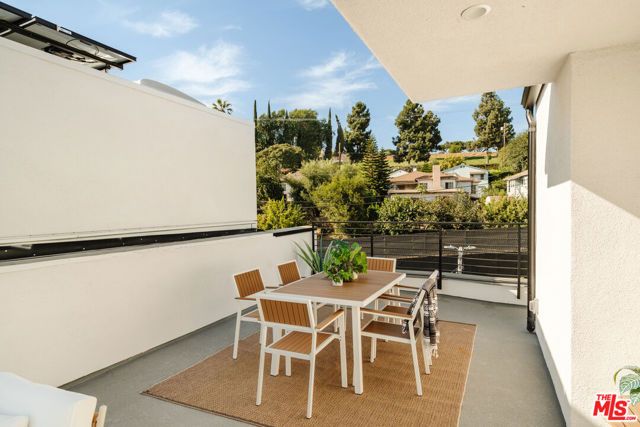 3851 N Riley Lane, Los Angeles, CA 90065