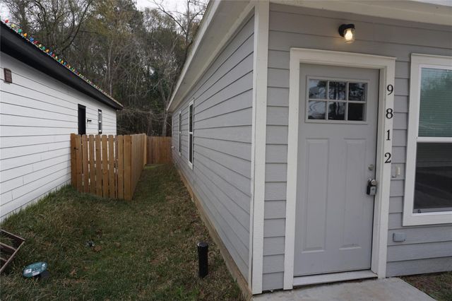 9812 Arbor Oak, Willis, TX 77318