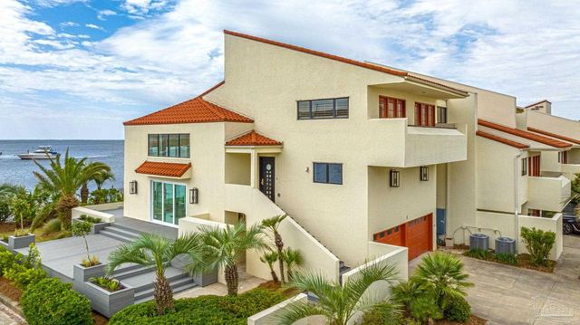 1 Port Royal Way 1&3, Pensacola, FL 32502