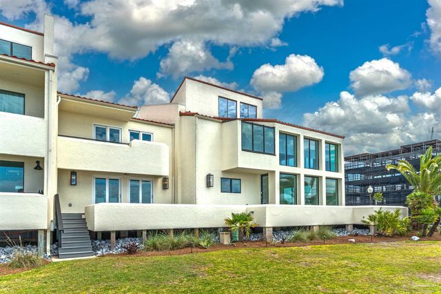 1 Port Royal Way 1&3, Pensacola, FL 32502