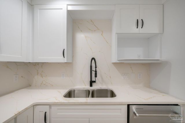 1 Port Royal Way 1&3, Pensacola, FL 32502