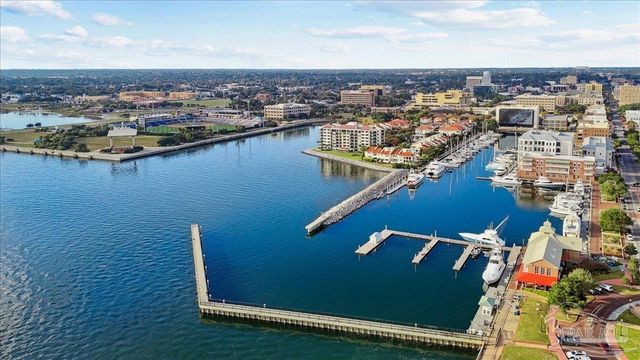 1 Port Royal Way 1&3, Pensacola, FL 32502