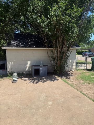 301 Cedar Street, Waco, TX 76705