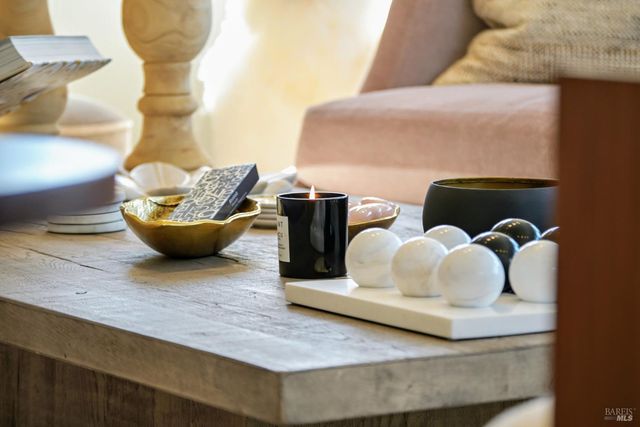 350 Deer Hollow Dr, Napa, CA 94558