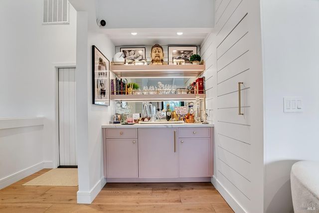 350 Deer Hollow Dr, Napa, CA 94558