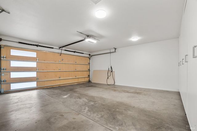 350 Deer Hollow Dr, Napa, CA 94558