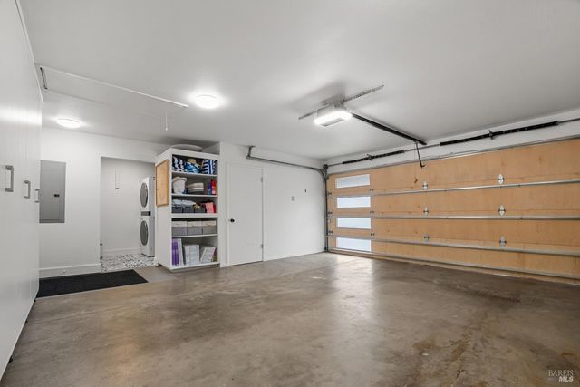 350 Deer Hollow Dr, Napa, CA 94558