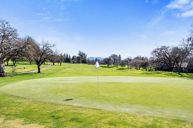 350 Deer Hollow Dr, Napa, CA 94558