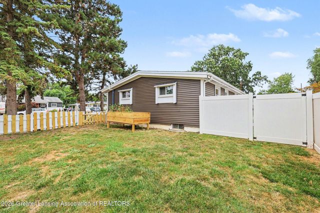 1404 Weber Drive, Lansing, MI 48912