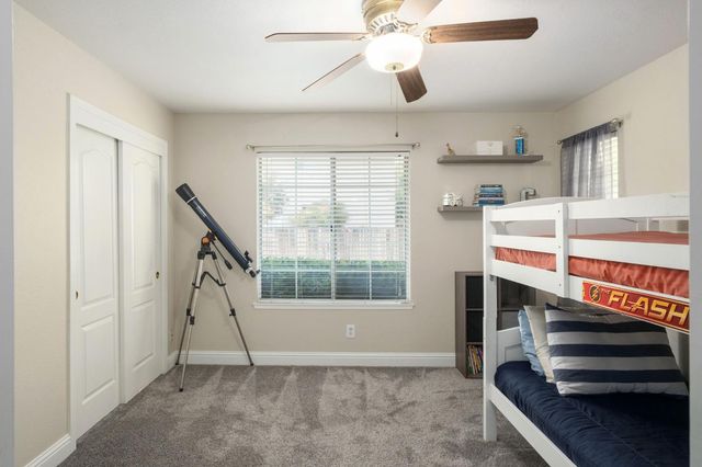 10610 N Seacrest Drive, Fresno, CA 93730