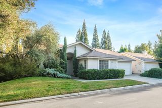 10610 N Seacrest Drive, Fresno, CA 93730