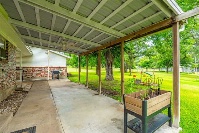 210 Yucca Drive, Weatherford, TX 76087