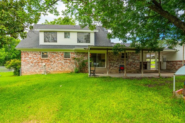 210 Yucca Drive, Weatherford, TX 76087