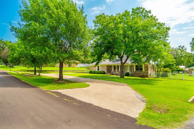 210 Yucca Drive, Weatherford, TX 76087