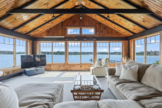 45 Seth Lane, South Yarmouth, MA 02664