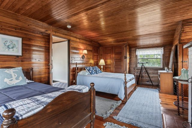 45 Seth Lane, South Yarmouth, MA 02664