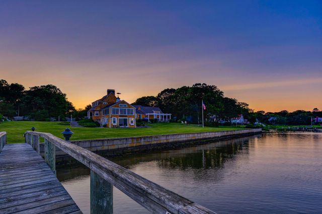 45 Seth Lane, South Yarmouth, MA 02664