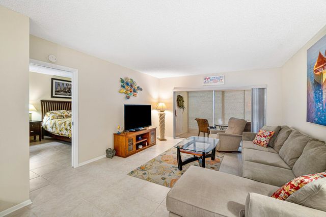 2700 SW 22nd Avenue 1409, Delray Beach, FL 33445