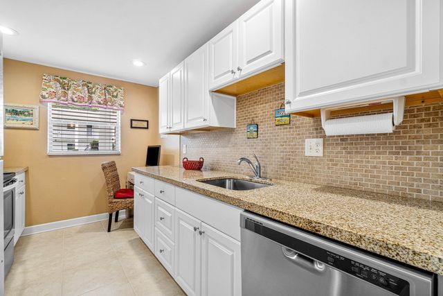 2700 SW 22nd Avenue 1409, Delray Beach, FL 33445