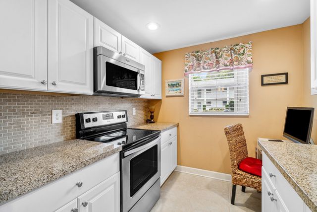 2700 SW 22nd Avenue 1409, Delray Beach, FL 33445