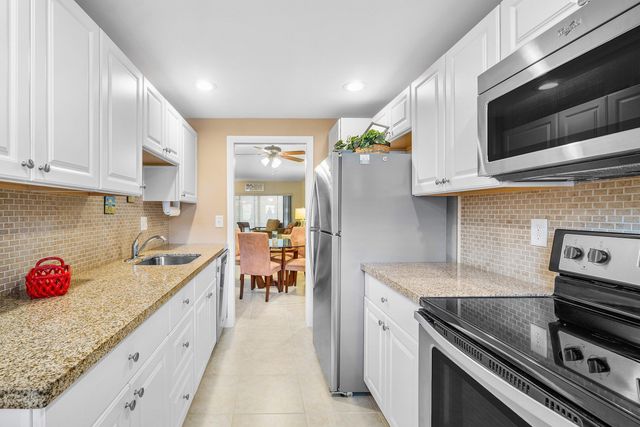 2700 SW 22nd Avenue 1409, Delray Beach, FL 33445