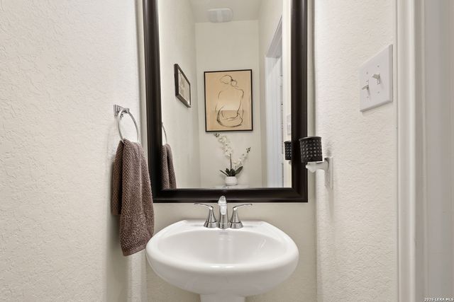4631 OTRA OTRA DR, San Antonio, TX 78222
