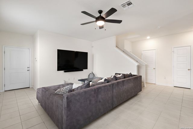 4631 OTRA OTRA DR, San Antonio, TX 78222