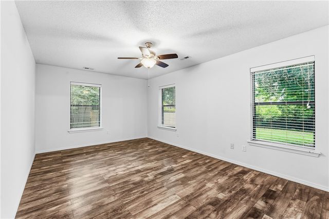 1704 SW D Street, Bentonville, AR 72712