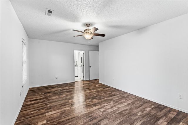 1704 SW D Street, Bentonville, AR 72712