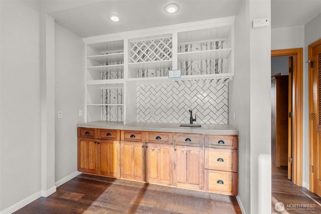 15 Spruce Lane, South Bend, WA 98586