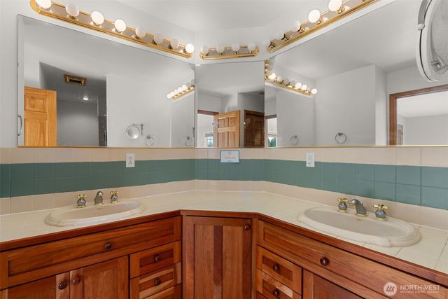 15 Spruce Lane, South Bend, WA 98586