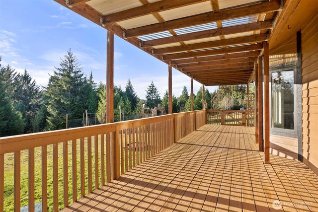 15 Spruce Lane, South Bend, WA 98586