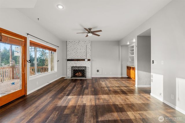 15 Spruce Lane, South Bend, WA 98586