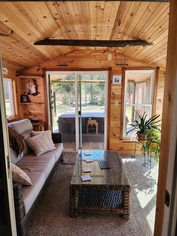 520 N 4th AVENUE, Redgranite, WI 54970