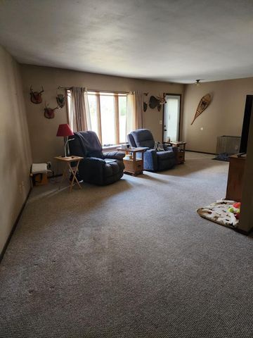 520 N 4th AVENUE, Redgranite, WI 54970