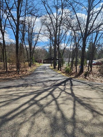 520 N 4th AVENUE, Redgranite, WI 54970