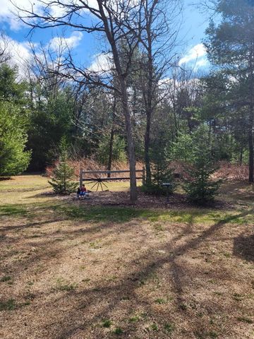 520 N 4th AVENUE, Redgranite, WI 54970