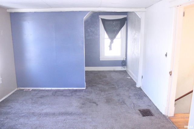 1603 Arlington Ave Avenue, Davenport, IA 52803