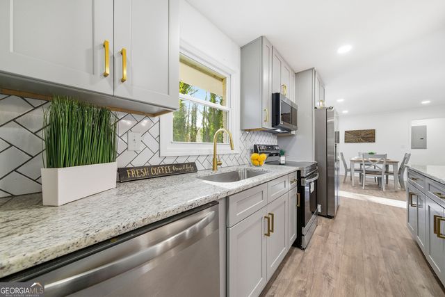 6500 SW Shannonlore Drive, South Fulton, GA 30349