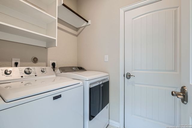 863 Farmhouse Trail, New Braunfels, TX 78130