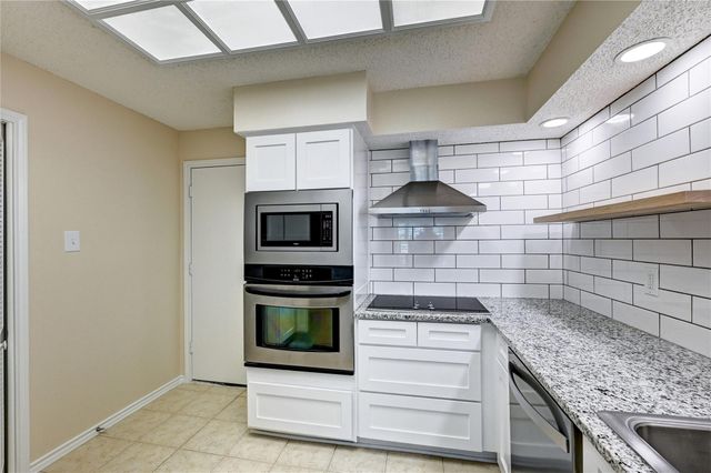 921 Marine Drive 110, Galveston, TX 77550
