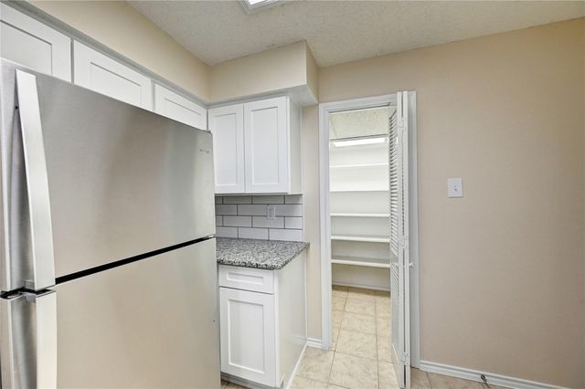 921 Marine Drive 110, Galveston, TX 77550