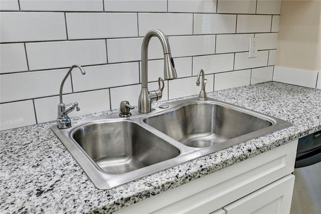 921 Marine Drive 110, Galveston, TX 77550