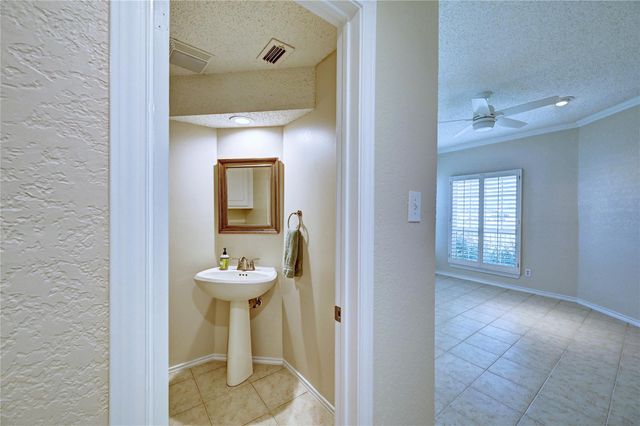 921 Marine Drive 110, Galveston, TX 77550