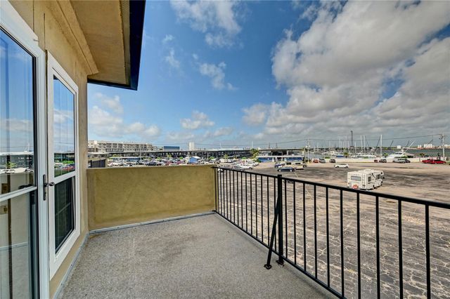 921 Marine Drive 110, Galveston, TX 77550