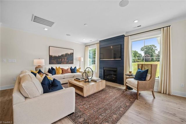 7811 Fairview Garden Trail, Clemmons, NC 27012