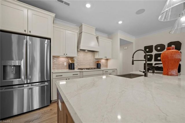 7811 Fairview Garden Trail, Clemmons, NC 27012