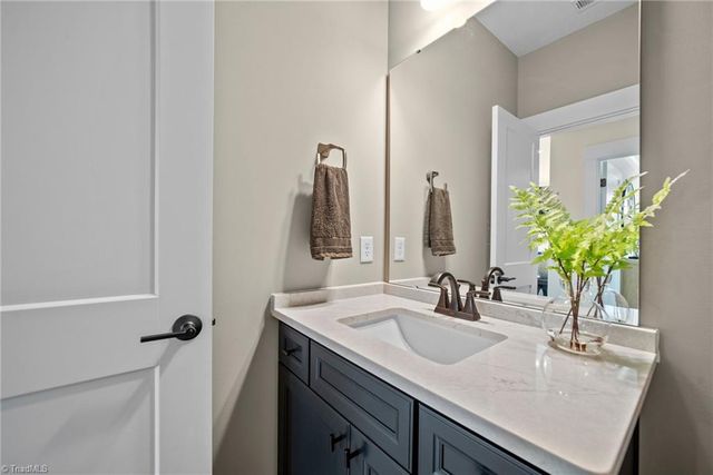 7811 Fairview Garden Trail, Clemmons, NC 27012