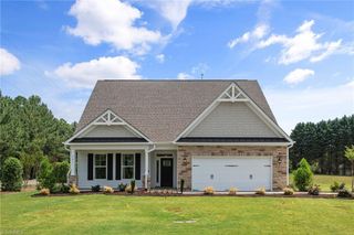 7811 Fairview Garden Trail, Clemmons, NC 27012